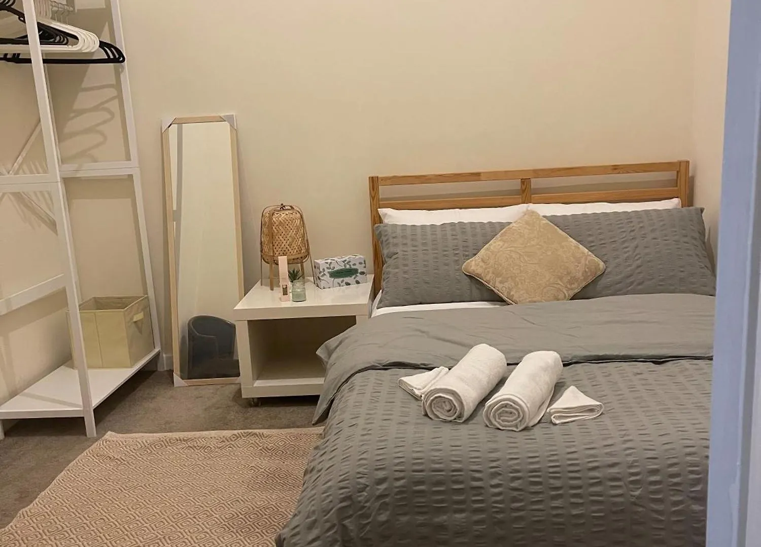 Budget Double Bed Room Adelaide